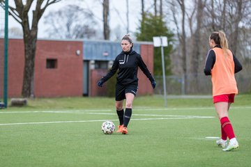 Bild 210 - Co-Trainerin der Frauen Nationalmannschaft Britta Carlson in Wahlstedt